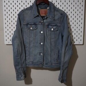 Levi's Denim Jacket Women's Size L Light Wash Button‎ Up Casual Jean Coat